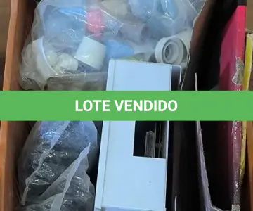 LOTE 232 - 01 LOTE COM DISCO DE MADEIRA ,CÂMERAS E CONEXÕES. (CAIXA ORGANIZADORA NAO INCLUSA) (NO ESTADO) ATENÇÃO! FAZER A VISITAÇÃO ANTES DE ARREMATAR, NÃO SABEMOS SE FUNCIONA, LEILÃO NÃO TEM GARANTIA E NEM DEVOLUÇÃO, SUJEITO A POSSÍVEIS AVARIAS VISÍVEIS/OCULTAS E/OU AUSÊNCIA DE COMPONENTES.