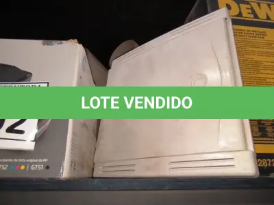 LOTE 302 - 02 CAIXAS COM TAMPAS DE QUADROS ELÉTRICOS GRANDES. (CAIXA ORGANIZADORA NAO INCLUSA) (NO ESTADO) ATENÇÃO! FAZER A VISITAÇÃO ANTES DE ARREMATAR, NÃO SABEMOS SE FUNCIONA, LEILÃO NÃO TEM GARANTIA E NEM DEVOLUÇÃO, SUJEITO A POSSÍVEIS AVARIAS VISÍVEIS/OCULTAS E/OU AUSÊNCIA DE COMPONENTES.