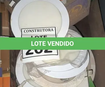 LOTE 262 - 01 LOTE COM LUMINÁRIAS DIVERSAS. (NO ESTADO) ATENÇÃO! FAZER A VISITAÇÃO ANTES DE ARREMATAR, NÃO SABEMOS SE FUNCIONA, LEILÃO NÃO TEM GARANTIA E NEM DEVOLUÇÃO, SUJEITO A POSSÍVEIS AVARIAS VISÍVEIS/OCULTAS E/OU AUSÊNCIA DE COMPONENTES.