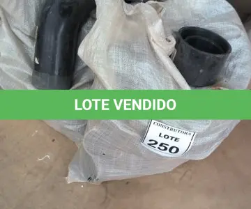 LOTE 250 - 01 LOTE COM LUVAS ROSCADAS E CURVAS DE ELETRODUTOS TAMANHOS DIVERSOS. (NO ESTADO) ATENÇÃO! FAZER A VISITAÇÃO ANTES DE ARREMATAR, NÃO SABEMOS SE FUNCIONA, LEILÃO NÃO TEM GARANTIA E NEM DEVOLUÇÃO, SUJEITO A POSSÍVEIS AVARIAS VISÍVEIS/OCULTAS E/OU AUSÊNCIA DE COMPONENTES.
