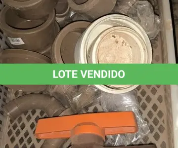 LOTE 372 - 01 LOTE COM JOELHOS, TAMPAS, REDUÇÃO E REGISTRO. (CAIXA ORGANIZADORA NAO INCLUSA) (NO ESTADO) ATENÇÃO! FAZER A VISITAÇÃO ANTES DE ARREMATAR, NÃO SABEMOS SE FUNCIONA, LEILÃO NÃO TEM GARANTIA E NEM DEVOLUÇÃO, SUJEITO A POSSÍVEIS AVARIAS VISÍVEIS/OCULTAS E/OU AUSÊNCIA DE COMPONENTES.