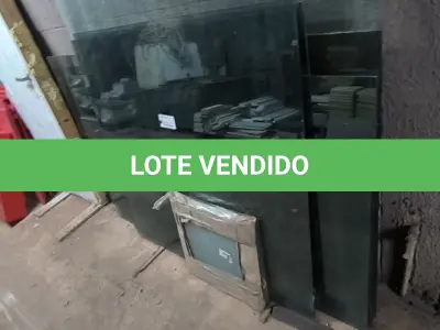 LOTE 210 - 01 LOTE COM VIDROS TAMANHOS DIVERSOS. (NO ESTADO) ATENÇÃO! FAZER A VISITAÇÃO ANTES DE ARREMATAR, NÃO SABEMOS SE FUNCIONA, LEILÃO NÃO TEM GARANTIA E NEM DEVOLUÇÃO, SUJEITO A POSSÍVEIS AVARIAS VISÍVEIS/OCULTAS E/OU AUSÊNCIA DE COMPONENTES.