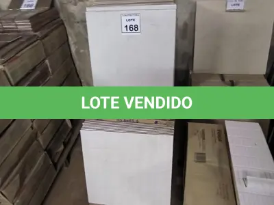 LOTE 168 - 01 LOTE COM APROXIMADAMENTE 10 CAIXAS DE PISOS FLOR TILES 45,6X45,6 CECRISA  CORES DIVERSAS. (NO ESTADO) ATENÇÃO! FAZER A VISITAÇÃO ANTES DE ARREMATAR, NÃO SABEMOS SE FUNCIONA, LEILÃO NÃO TEM GARANTIA E NEM DEVOLUÇÃO, SUJEITO A POSSÍVEIS AVARIAS VISÍVEIS/OCULTAS E/OU AUSÊNCIA DE COMPONENTES.