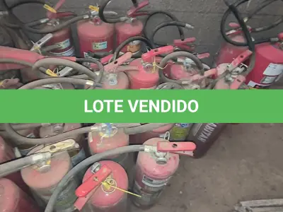 LOTE 205 - 01 LOTE COM 20 EXTINTORES DE INCÊNDIO DIVERSOS. (NO ESTADO) ATENÇÃO! FAZER A VISITAÇÃO ANTES DE ARREMATAR, NÃO SABEMOS SE FUNCIONA, LEILÃO NÃO TEM GARANTIA E NEM DEVOLUÇÃO, SUJEITO A POSSÍVEIS AVARIAS VISÍVEIS/OCULTAS E/OU AUSÊNCIA DE COMPONENTES.