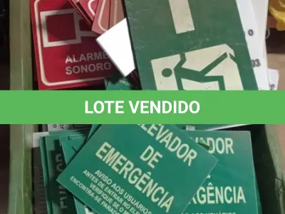 LOTE 432 - 01 LOTE COM PLACAS SINALIZADORAS. (CAIXA ORGANIZADORA NAO INCLUSA) (NO ESTADO) ATENÇÃO! FAZER A VISITAÇÃO ANTES DE ARREMATAR, NÃO SABEMOS SE FUNCIONA, LEILÃO NÃO TEM GARANTIA E NEM DEVOLUÇÃO, SUJEITO A POSSÍVEIS AVARIAS VISÍVEIS/OCULTAS E/OU AUSÊNCIA DE COMPONENTES.