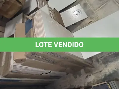 LOTE 175 - 09 CAIXAS DE REVESTIMENTOS PORTOBELO MONOPOROSA 30X60CMCETIM BIANCO. (NO ESTADO) ATENÇÃO! FAZER A VISITAÇÃO ANTES DE ARREMATAR, NÃO SABEMOS SE FUNCIONA, LEILÃO NÃO TEM GARANTIA E NEM DEVOLUÇÃO, SUJEITO A POSSÍVEIS AVARIAS VISÍVEIS/OCULTAS E/OU AUSÊNCIA DE COMPONENTES.