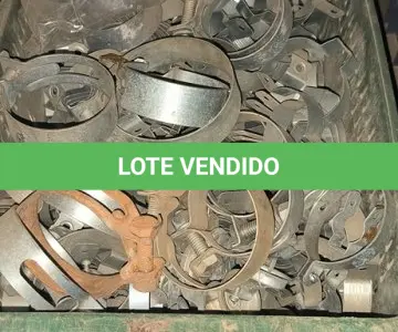 LOTE 349 - 01 LOTE COM ABRAÇADEIRAS DIVERSAS. (CAIXA ORGANIZADORA NAO INCLUSA) (NO ESTADO) ATENÇÃO! FAZER A VISITAÇÃO ANTES DE ARREMATAR, NÃO SABEMOS SE FUNCIONA, LEILÃO NÃO TEM GARANTIA E NEM DEVOLUÇÃO, SUJEITO A POSSÍVEIS AVARIAS VISÍVEIS/OCULTAS E/OU AUSÊNCIA DE COMPONENTES.
