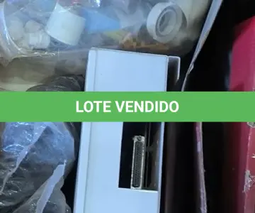 LOTE 232 - 01 LOTE COM DISCO DE MADEIRA ,CÂMERAS E CONEXÕES. (CAIXA ORGANIZADORA NAO INCLUSA) (NO ESTADO) ATENÇÃO! FAZER A VISITAÇÃO ANTES DE ARREMATAR, NÃO SABEMOS SE FUNCIONA, LEILÃO NÃO TEM GARANTIA E NEM DEVOLUÇÃO, SUJEITO A POSSÍVEIS AVARIAS VISÍVEIS/OCULTAS E/OU AUSÊNCIA DE COMPONENTES.