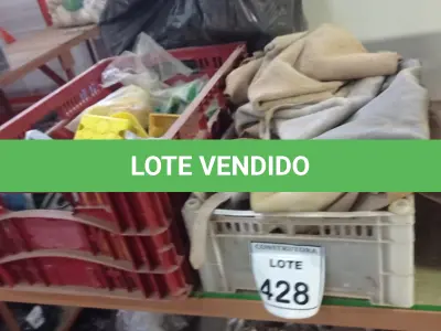 LOTE 428 - 01 LOTE COM JALECOS EM COURO PARA PROTEÇÃO E CAIXA DE LUZ 4X4. (CAIXA ORGANIZADORA NAO INCLUSA) (NO ESTADO) ATENÇÃO! FAZER A VISITAÇÃO ANTES DE ARREMATAR, NÃO SABEMOS SE FUNCIONA, LEILÃO NÃO TEM GARANTIA E NEM DEVOLUÇÃO, SUJEITO A POSSÍVEIS AVARIAS VISÍVEIS/OCULTAS E/OU AUSÊNCIA DE COMPONENTES.