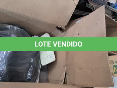 LOTE 282 - 01 LOTE COM LUMINÁRIAS DIVERSAS. (NO ESTADO) ATENÇÃO! FAZER A VISITAÇÃO ANTES DE ARREMATAR, NÃO SABEMOS SE FUNCIONA, LEILÃO NÃO TEM GARANTIA E NEM DEVOLUÇÃO, SUJEITO A POSSÍVEIS AVARIAS VISÍVEIS/OCULTAS E/OU AUSÊNCIA DE COMPONENTES.