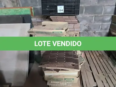 LOTE 194 - 01 LOTE COM PASTILHAS 10X10CM CORES DIVERSAS. (NO ESTADO) ATENÇÃO! FAZER A VISITAÇÃO ANTES DE ARREMATAR, NÃO SABEMOS SE FUNCIONA, LEILÃO NÃO TEM GARANTIA E NEM DEVOLUÇÃO, SUJEITO A POSSÍVEIS AVARIAS VISÍVEIS/OCULTAS E/OU AUSÊNCIA DE COMPONENTES.