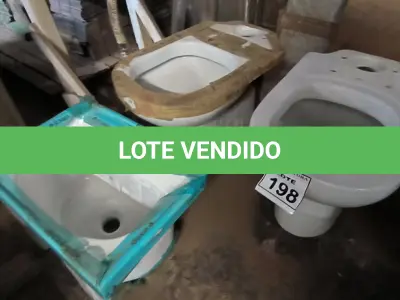 LOTE 198 - 02 VASOS SANITÁRIOS E 01 TANQUE DECA. (NO ESTADO) ATENÇÃO! FAZER A VISITAÇÃO ANTES DE ARREMATAR, NÃO SABEMOS SE FUNCIONA, LEILÃO NÃO TEM GARANTIA E NEM DEVOLUÇÃO, SUJEITO A POSSÍVEIS AVARIAS VISÍVEIS/OCULTAS E/OU AUSÊNCIA DE COMPONENTES.