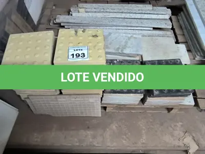LOTE 193 - 01 LOTE COM PISO TATIL DE ALERTA DIVERSAS CORES 24,5X24,5CM. (NO ESTADO) ATENÇÃO! FAZER A VISITAÇÃO ANTES DE ARREMATAR, NÃO SABEMOS SE FUNCIONA, LEILÃO NÃO TEM GARANTIA E NEM DEVOLUÇÃO, SUJEITO A POSSÍVEIS AVARIAS VISÍVEIS/OCULTAS E/OU AUSÊNCIA DE COMPONENTES.