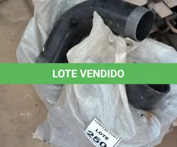 LOTE 250 - 01 LOTE COM LUVAS ROSCADAS E CURVAS DE ELETRODUTOS TAMANHOS DIVERSOS. (NO ESTADO) ATENÇÃO! FAZER A VISITAÇÃO ANTES DE ARREMATAR, NÃO SABEMOS SE FUNCIONA, LEILÃO NÃO TEM GARANTIA E NEM DEVOLUÇÃO, SUJEITO A POSSÍVEIS AVARIAS VISÍVEIS/OCULTAS E/OU AUSÊNCIA DE COMPONENTES.