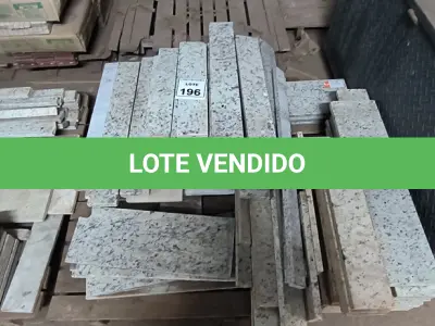 LOTE 196 - 01 LOTE COM SOLEIRAS EM GRANITO CINZA. (NO ESTADO) ATENÇÃO! FAZER A VISITAÇÃO ANTES DE ARREMATAR, NÃO SABEMOS SE FUNCIONA, LEILÃO NÃO TEM GARANTIA E NEM DEVOLUÇÃO, SUJEITO A POSSÍVEIS AVARIAS VISÍVEIS/OCULTAS E/OU AUSÊNCIA DE COMPONENTES.