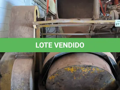 LOTE 211 - 01 BETONEIRA INDUSTRIAL TRIFÁSICO NA COR AMARELO. (NO ESTADO) ATENÇÃO! FAZER A VISITAÇÃO ANTES DE ARREMATAR, NÃO SABEMOS SE FUNCIONA, LEILÃO NÃO TEM GARANTIA E NEM DEVOLUÇÃO, SUJEITO A POSSÍVEIS AVARIAS VISÍVEIS/OCULTAS E/OU AUSÊNCIA DE COMPONENTES.