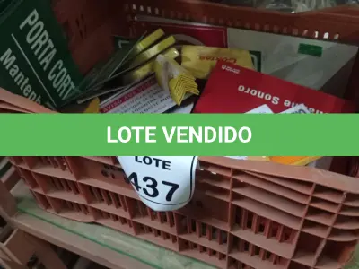 LOTE 437 - 01 LOTE COM PLACAS SINALIZADORAS. (CAIXA ORGANIZADORA NAO INCLUSA) (NO ESTADO) ATENÇÃO! FAZER A VISITAÇÃO ANTES DE ARREMATAR, NÃO SABEMOS SE FUNCIONA, LEILÃO NÃO TEM GARANTIA E NEM DEVOLUÇÃO, SUJEITO A POSSÍVEIS AVARIAS VISÍVEIS/OCULTAS E/OU AUSÊNCIA DE COMPONENTES.