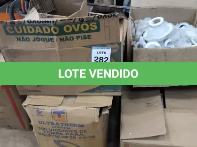 LOTE 282 - 01 LOTE COM LUMINÁRIAS DIVERSAS. (NO ESTADO) ATENÇÃO! FAZER A VISITAÇÃO ANTES DE ARREMATAR, NÃO SABEMOS SE FUNCIONA, LEILÃO NÃO TEM GARANTIA E NEM DEVOLUÇÃO, SUJEITO A POSSÍVEIS AVARIAS VISÍVEIS/OCULTAS E/OU AUSÊNCIA DE COMPONENTES.