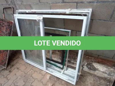 LOTE 587 - 01 LOTE COM JANELAS DIVERSAS. (NO ESTADO) ATENÇÃO! FAZER A VISITAÇÃO ANTES DE ARREMATAR, NÃO SABEMOS SE FUNCIONA, LEILÃO NÃO TEM GARANTIA E NEM DEVOLUÇÃO, SUJEITO A POSSÍVEIS AVARIAS VISÍVEIS/OCULTAS E/OU AUSÊNCIA DE COMPONENTES.