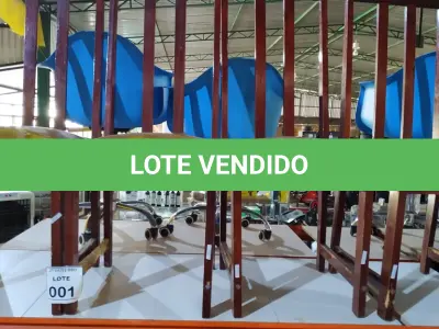 LOTE 001 - 04 CADEIRAS DE MADEIRA. (NO ESTADO) ATENÇÃO! FAZER A VISITAÇÃO ANTES DE ARREMATAR, NÃO SABEMOS SE FUNCIONA, LEILÃO NÃO TEM GARANTIA E NEM DEVOLUÇÃO, SUJEITO A POSSÍVEIS AVARIAS VISÍVEIS/OCULTAS E/OU AUSÊNCIA DE COMPONENTES.