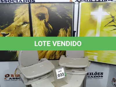 LOTE 033 - 02 CADEIRAS DE ALIMENTAÇÃO PARA CRIANÇAS E 03 QUADROS DECORATIVOS. (NO ESTADO) ATENÇÃO! FAZER A VISITAÇÃO ANTES DE ARREMATAR, NÃO SABEMOS SE FUNCIONA, LEILÃO NÃO TEM GARANTIA E NEM DEVOLUÇÃO, SUJEITO A POSSÍVEIS AVARIAS VISÍVEIS/OCULTAS E/OU AUSÊNCIA DE COMPONENTES.
