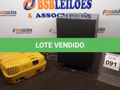 LOTE 091 - 01 PROJETOR MARCA EPSON E 01 CAIXA DE SOM MARCA SONY. (NO ESTADO) ATENÇÃO! FAZER A VISITAÇÃO ANTES DE ARREMATAR, NÃO SABEMOS SE FUNCIONA, LEILÃO NÃO TEM GARANTIA E NEM DEVOLUÇÃO, SUJEITO A POSSÍVEIS AVARIAS VISÍVEIS/OCULTAS E/OU AUSÊNCIA DE COMPONENTES.