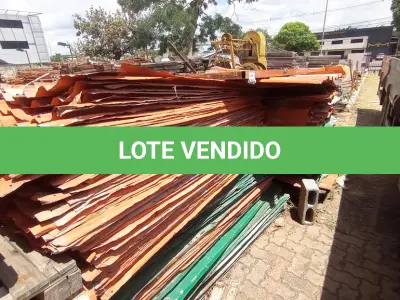 LOTE 594 - 01 LOTE COM TELHAS DE ZINCO QUE ERAM USADAS COMO TAPUME. (NO ESTADO) ATENÇÃO! FAZER A VISITAÇÃO ANTES DE ARREMATAR, NÃO SABEMOS SE FUNCIONA, LEILÃO NÃO TEM GARANTIA E NEM DEVOLUÇÃO, SUJEITO A POSSÍVEIS AVARIAS VISÍVEIS/OCULTAS E/OU AUSÊNCIA DE COMPONENTES.