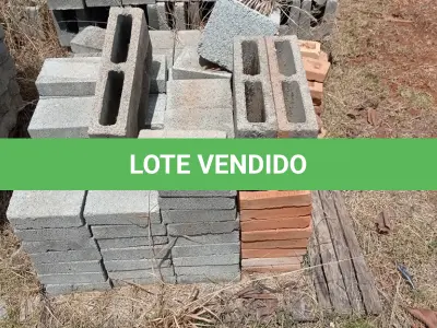 LOTE 610 - 01 LOTE COM BLOCOS DE CIMENTO. (NO ESTADO) ATENÇÃO! FAZER A VISITAÇÃO ANTES DE ARREMATAR, NÃO SABEMOS SE FUNCIONA, LEILÃO NÃO TEM GARANTIA E NEM DEVOLUÇÃO, SUJEITO A POSSÍVEIS AVARIAS VISÍVEIS/OCULTAS E/OU AUSÊNCIA DE COMPONENTES.