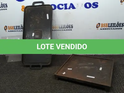LOTE 185 - 02 CHAPAS DE FERRO FUNDIDO PARA COZINHA. (NO ESTADO) ATENÇÃO! FAZER A VISITAÇÃO ANTES DE ARREMATAR, NÃO SABEMOS SE FUNCIONA, LEILÃO NÃO TEM GARANTIA E NEM DEVOLUÇÃO, SUJEITO A POSSÍVEIS AVARIAS VISÍVEIS/OCULTAS E/OU AUSÊNCIA DE COMPONENTES.