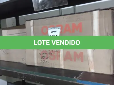 LOTE 581 - 01 LOTE COM LÂMPADAS FLUORESCENTES. (NO ESTADO) ATENÇÃO! FAZER A VISITAÇÃO ANTES DE ARREMATAR, NÃO SABEMOS SE FUNCIONA, LEILÃO NÃO TEM GARANTIA E NEM DEVOLUÇÃO, SUJEITO A POSSÍVEIS AVARIAS VISÍVEIS/OCULTAS E/OU AUSÊNCIA DE COMPONENTES.