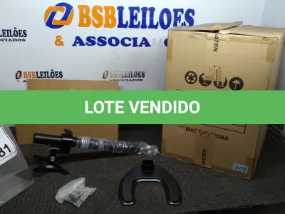 LOTE 181 - 01 CAIXA COM 06 SUPORTES PARA MONITORES MARCA DATEN. (NO ESTADO) ATENÇÃO! FAZER A VISITAÇÃO ANTES DE ARREMATAR, NÃO SABEMOS SE FUNCIONA, LEILÃO NÃO TEM GARANTIA E NEM DEVOLUÇÃO, SUJEITO A POSSÍVEIS AVARIAS VISÍVEIS/OCULTAS E/OU AUSÊNCIA DE COMPONENTES.