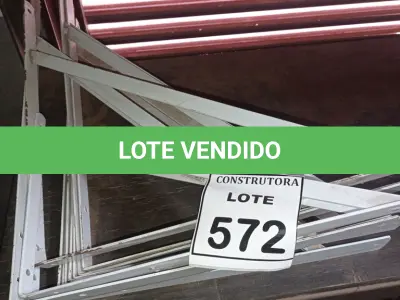 LOTE 572 - 10 CANTONEIRAS EM FERRO. (NO ESTADO) ATENÇÃO! FAZER A VISITAÇÃO ANTES DE ARREMATAR, NÃO SABEMOS SE FUNCIONA, LEILÃO NÃO TEM GARANTIA E NEM DEVOLUÇÃO, SUJEITO A POSSÍVEIS AVARIAS VISÍVEIS/OCULTAS E/OU AUSÊNCIA DE COMPONENTES.