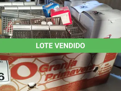 LOTE 066 - 01 LOTE COM GRANDE QUANTIDADE DE MÁSCARAS DESCARTÁVEIS, SUPORTES PARA CANETAS, COLAS BASTÃO E GRAMPOS. (NO ESTADO) ATENÇÃO! FAZER A VISITAÇÃO ANTES DE ARREMATAR, NÃO SABEMOS SE FUNCIONA, LEILÃO NÃO TEM GARANTIA E NEM DEVOLUÇÃO, SUJEITO A POSSÍVEIS AVARIAS VISÍVEIS/OCULTAS E/OU AUSÊNCIA DE COMPONENTES.