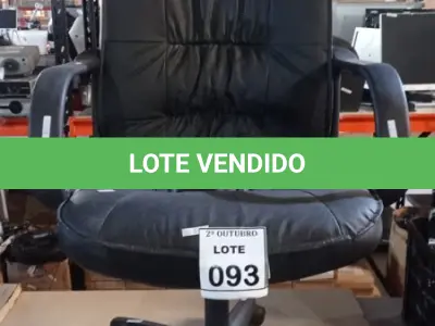LOTE 093 - 01 CADEIRA DE ESCRITÓRIO COM RODINHAS. (NO ESTADO) ATENÇÃO! FAZER A VISITAÇÃO ANTES DE ARREMATAR, NÃO SABEMOS SE FUNCIONA, LEILÃO NÃO TEM GARANTIA E NEM DEVOLUÇÃO, SUJEITO A POSSÍVEIS AVARIAS VISÍVEIS/OCULTAS E/OU AUSÊNCIA DE COMPONENTES.