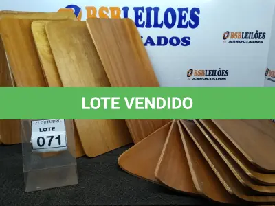 LOTE 071 - 20 PEÇAS DE MADEIRA. (NO ESTADO) ATENÇÃO! FAZER A VISITAÇÃO ANTES DE ARREMATAR, NÃO SABEMOS SE FUNCIONA, LEILÃO NÃO TEM GARANTIA E NEM DEVOLUÇÃO, SUJEITO A POSSÍVEIS AVARIAS VISÍVEIS/OCULTAS E/OU AUSÊNCIA DE COMPONENTES.