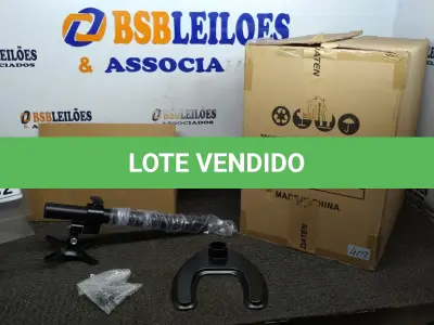 LOTE 182 - 01 CAIXA COM 06 SUPORTES PARA MONITORES MARCA DATEN. (NO ESTADO) ATENÇÃO! FAZER A VISITAÇÃO ANTES DE ARREMATAR, NÃO SABEMOS SE FUNCIONA, LEILÃO NÃO TEM GARANTIA E NEM DEVOLUÇÃO, SUJEITO A POSSÍVEIS AVARIAS VISÍVEIS/OCULTAS E/OU AUSÊNCIA DE COMPONENTES.