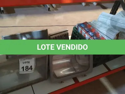 LOTE 184 - 04 REFLETORES E 01 CAIXA COM GRANDE QUANTIDADE DE LÂMPADAS DE MARCAS E MODELOS DIVERSOS. (NO ESTADO) ATENÇÃO! FAZER A VISITAÇÃO ANTES DE ARREMATAR, NÃO SABEMOS SE FUNCIONA, LEILÃO NÃO TEM GARANTIA E NEM DEVOLUÇÃO, SUJEITO A POSSÍVEIS AVARIAS VISÍVEIS/OCULTAS E/OU AUSÊNCIA DE COMPONENTES.