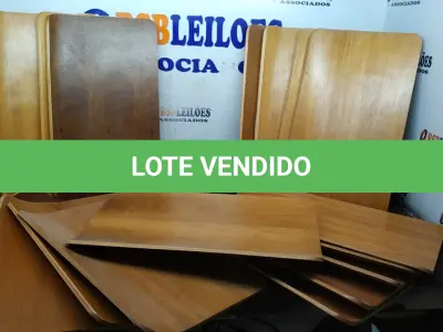 LOTE 183 - 20 PEÇAS DE MADEIRA. (NO ESTADO) ATENÇÃO! FAZER A VISITAÇÃO ANTES DE ARREMATAR, NÃO SABEMOS SE FUNCIONA, LEILÃO NÃO TEM GARANTIA E NEM DEVOLUÇÃO, SUJEITO A POSSÍVEIS AVARIAS VISÍVEIS/OCULTAS E/OU AUSÊNCIA DE COMPONENTES.