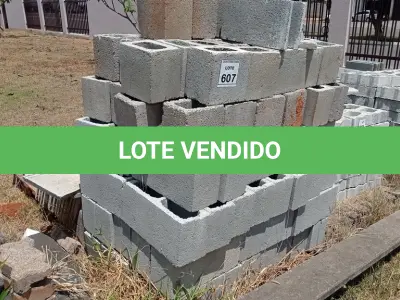 LOTE 607 - 01 LOTE COM BLOCOS DE CONCRETO DE 1 FURO. (NO ESTADO) ATENÇÃO! FAZER A VISITAÇÃO ANTES DE ARREMATAR, NÃO SABEMOS SE FUNCIONA, LEILÃO NÃO TEM GARANTIA E NEM DEVOLUÇÃO, SUJEITO A POSSÍVEIS AVARIAS VISÍVEIS/OCULTAS E/OU AUSÊNCIA DE COMPONENTES.