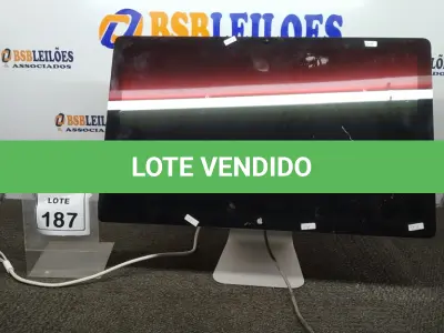LOTE 187 - 01 IMAC APPLE. (NO ESTADO) ATENÇÃO! FAZER A VISITAÇÃO ANTES DE ARREMATAR, NÃO SABEMOS SE FUNCIONA, LEILÃO NÃO TEM GARANTIA E NEM DEVOLUÇÃO, SUJEITO A POSSÍVEIS AVARIAS VISÍVEIS/OCULTAS E/OU AUSÊNCIA DE COMPONENTES.