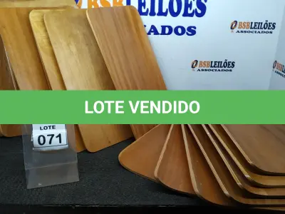 LOTE 071 - 20 PEÇAS DE MADEIRA. (NO ESTADO) ATENÇÃO! FAZER A VISITAÇÃO ANTES DE ARREMATAR, NÃO SABEMOS SE FUNCIONA, LEILÃO NÃO TEM GARANTIA E NEM DEVOLUÇÃO, SUJEITO A POSSÍVEIS AVARIAS VISÍVEIS/OCULTAS E/OU AUSÊNCIA DE COMPONENTES.