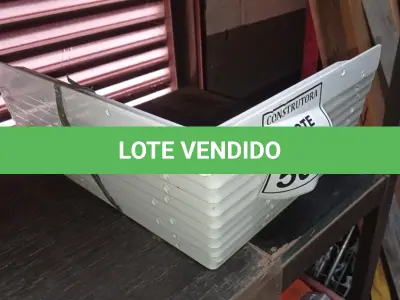 LOTE 564 - 10 CANTONEIRAS DE FERRO. (NO ESTADO) ATENÇÃO! FAZER A VISITAÇÃO ANTES DE ARREMATAR, NÃO SABEMOS SE FUNCIONA, LEILÃO NÃO TEM GARANTIA E NEM DEVOLUÇÃO, SUJEITO A POSSÍVEIS AVARIAS VISÍVEIS/OCULTAS E/OU AUSÊNCIA DE COMPONENTES.