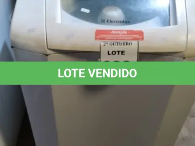 LOTE 086 - 01 MÁQUINA DE LAVAR 8KG 220V MARCA ELECTROLUX. (NO ESTADO) ATENÇÃO! FAZER A VISITAÇÃO ANTES DE ARREMATAR, NÃO SABEMOS SE FUNCIONA, LEILÃO NÃO TEM GARANTIA E NEM DEVOLUÇÃO, SUJEITO A POSSÍVEIS AVARIAS VISÍVEIS/OCULTAS E/OU AUSÊNCIA DE COMPONENTES.