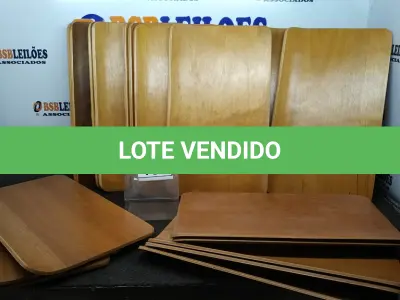 LOTE 180 - 20 PEÇAS DE MADEIRA. (NO ESTADO) ATENÇÃO! FAZER A VISITAÇÃO ANTES DE ARREMATAR, NÃO SABEMOS SE FUNCIONA, LEILÃO NÃO TEM GARANTIA E NEM DEVOLUÇÃO, SUJEITO A POSSÍVEIS AVARIAS VISÍVEIS/OCULTAS E/OU AUSÊNCIA DE COMPONENTES.
