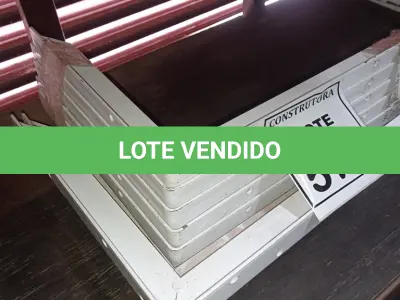 LOTE 570 - 09 CANTONEIRAS EM FERRO. (NO ESTADO) ATENÇÃO! FAZER A VISITAÇÃO ANTES DE ARREMATAR, NÃO SABEMOS SE FUNCIONA, LEILÃO NÃO TEM GARANTIA E NEM DEVOLUÇÃO, SUJEITO A POSSÍVEIS AVARIAS VISÍVEIS/OCULTAS E/OU AUSÊNCIA DE COMPONENTES.