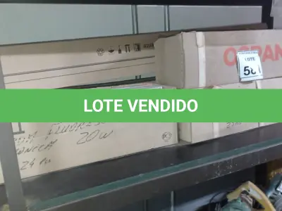 LOTE 581 - 01 LOTE COM LÂMPADAS FLUORESCENTES. (NO ESTADO) ATENÇÃO! FAZER A VISITAÇÃO ANTES DE ARREMATAR, NÃO SABEMOS SE FUNCIONA, LEILÃO NÃO TEM GARANTIA E NEM DEVOLUÇÃO, SUJEITO A POSSÍVEIS AVARIAS VISÍVEIS/OCULTAS E/OU AUSÊNCIA DE COMPONENTES.