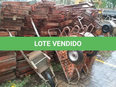 LOTE 631 - 02 GIRICOS E 01 CARRINHO DE MÃO PARA OBRA. (NO ESTADO) ATENÇÃO! FAZER A VISITAÇÃO ANTES DE ARREMATAR, NÃO SABEMOS SE FUNCIONA, LEILÃO NÃO TEM GARANTIA E NEM DEVOLUÇÃO, SUJEITO A POSSÍVEIS AVARIAS VISÍVEIS/OCULTAS E/OU AUSÊNCIA DE COMPONENTES.