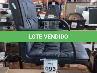 LOTE 093 - 01 CADEIRA DE ESCRITÓRIO COM RODINHAS. (NO ESTADO) ATENÇÃO! FAZER A VISITAÇÃO ANTES DE ARREMATAR, NÃO SABEMOS SE FUNCIONA, LEILÃO NÃO TEM GARANTIA E NEM DEVOLUÇÃO, SUJEITO A POSSÍVEIS AVARIAS VISÍVEIS/OCULTAS E/OU AUSÊNCIA DE COMPONENTES.