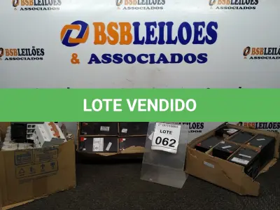LOTE 062 - 12 BATERIAS 12V PRA NOBREAKS, VÁRIOS DISJUNTORES E CAPACITORES. (NO ESTADO) ATENÇÃO! FAZER A VISITAÇÃO ANTES DE ARREMATAR, NÃO SABEMOS SE FUNCIONA, LEILÃO NÃO TEM GARANTIA E NEM DEVOLUÇÃO, SUJEITO A POSSÍVEIS AVARIAS VISÍVEIS/OCULTAS E/OU AUSÊNCIA DE COMPONENTES.
