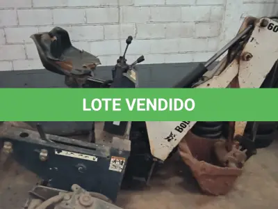 LOTE 630 - 01 BOB CAT. MODELO S 185 ANO 2010 COM IMPLEMENTOS. (NO ESTADO) ATENÇÃO! FAZER A VISITAÇÃO ANTES DE ARREMATAR, NÃO SABEMOS SE FUNCIONA, LEILÃO NÃO TEM GARANTIA E NEM DEVOLUÇÃO, SUJEITO A POSSÍVEIS AVARIAS VISÍVEIS/OCULTAS E/OU AUSÊNCIA DE COMPONENTES.